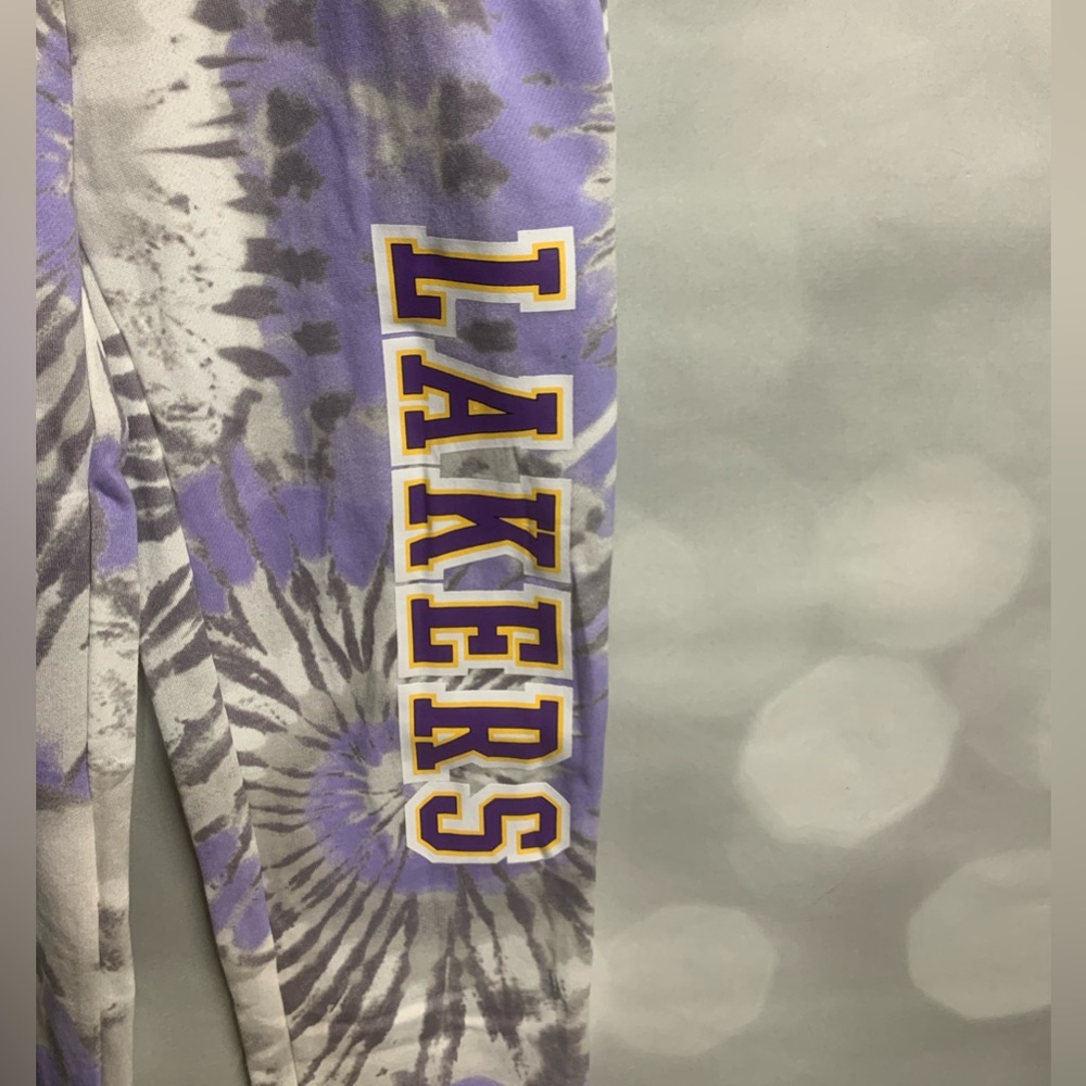 NWT‎ Hybrid Lakers NBA tie-dyed joggers with pockets in size XS.